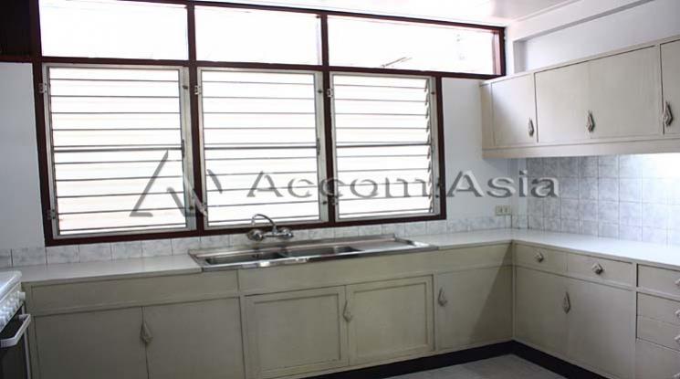 5  3 br House For Rent in Ploenchit ,Bangkok BTS Ploenchit 40117