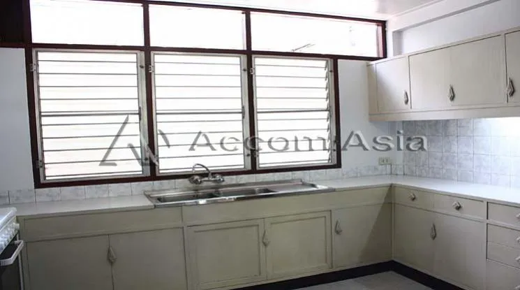 5  3 br House For Rent in Ploenchit ,Bangkok BTS Ploenchit 40117