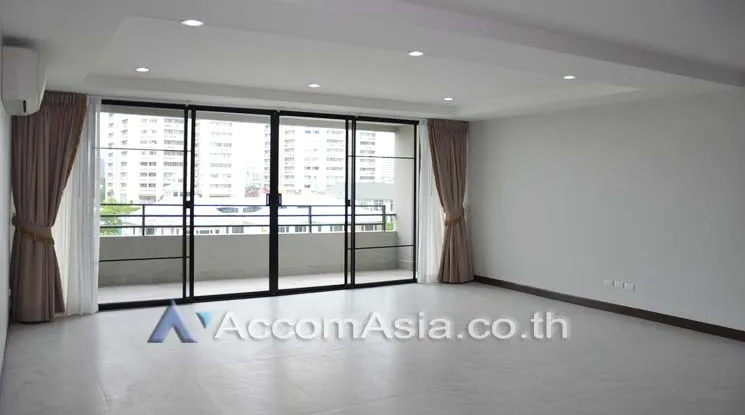 unit 3 Bedrooms  Apartment For Rent in Sukhumvit, Bangkok  near BTS Ekkamai (13002333)