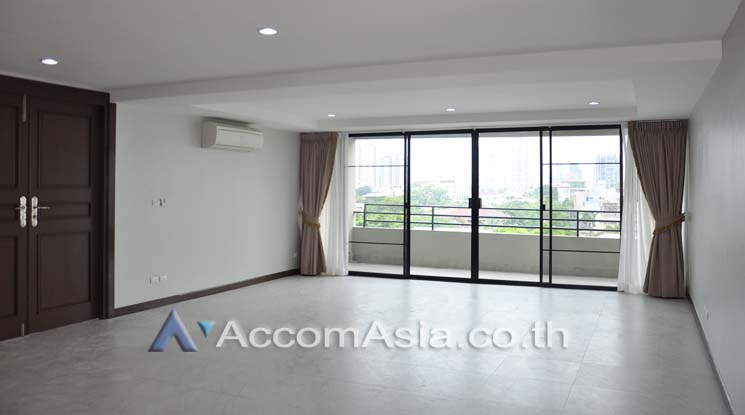  1  3 br Apartment For Rent in Sukhumvit ,Bangkok BTS Ekkamai at Nice Place at Ekkamai 13002333
