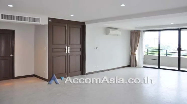 unit 3 Bedrooms  Apartment For Rent in Sukhumvit, Bangkok  near BTS Ekkamai (13002333)