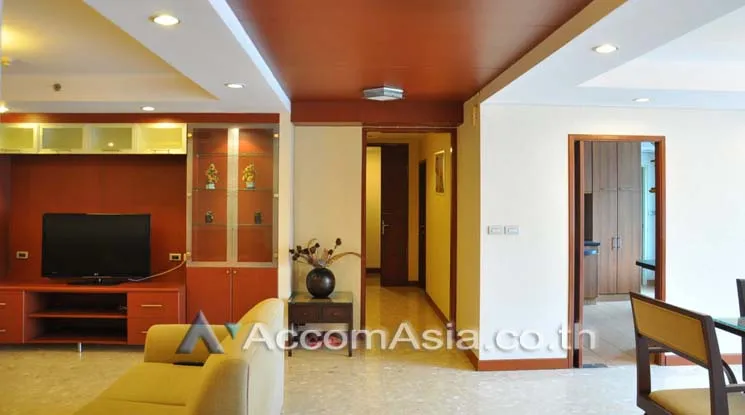  1  3 br Apartment For Rent in Sukhumvit ,Bangkok BTS  at Quiet and Peaceful  13002349