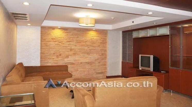  1  3 br Apartment For Rent in Sukhumvit ,Bangkok BTS Nana at Quiet and Peaceful  13002351
