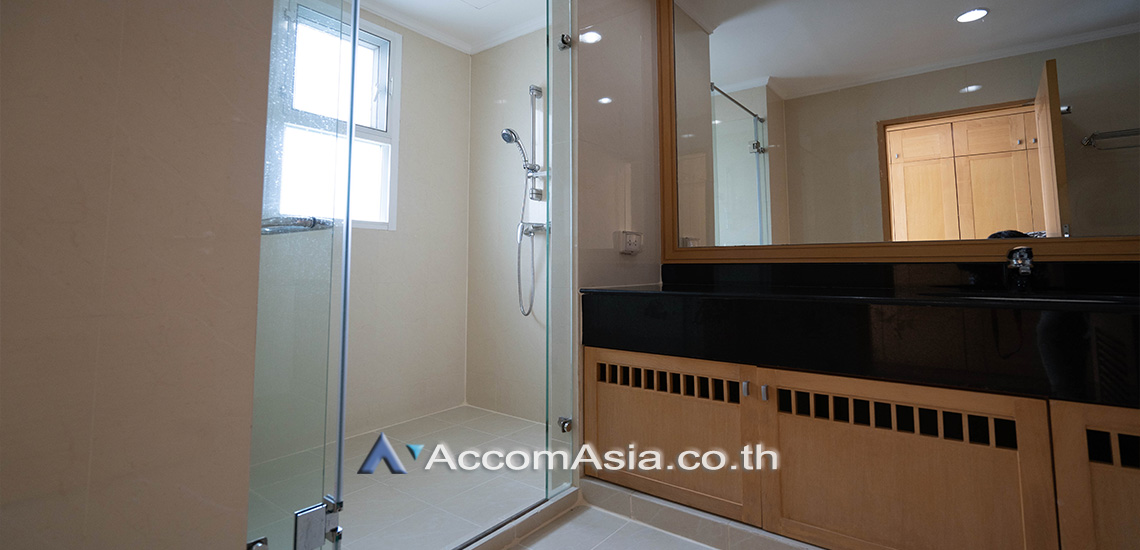 9  3 br Apartment For Rent in Sukhumvit ,Bangkok BTS Phrom Phong at Apartment with Top Facilities, Close to Emshere 13002355