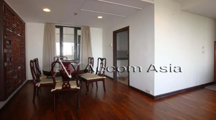 unit 2 Bedrooms  Condominium For Rent in Sathorn, Bangkok  near BTS Chong Nonsi - MRT Lumphini (13002390)