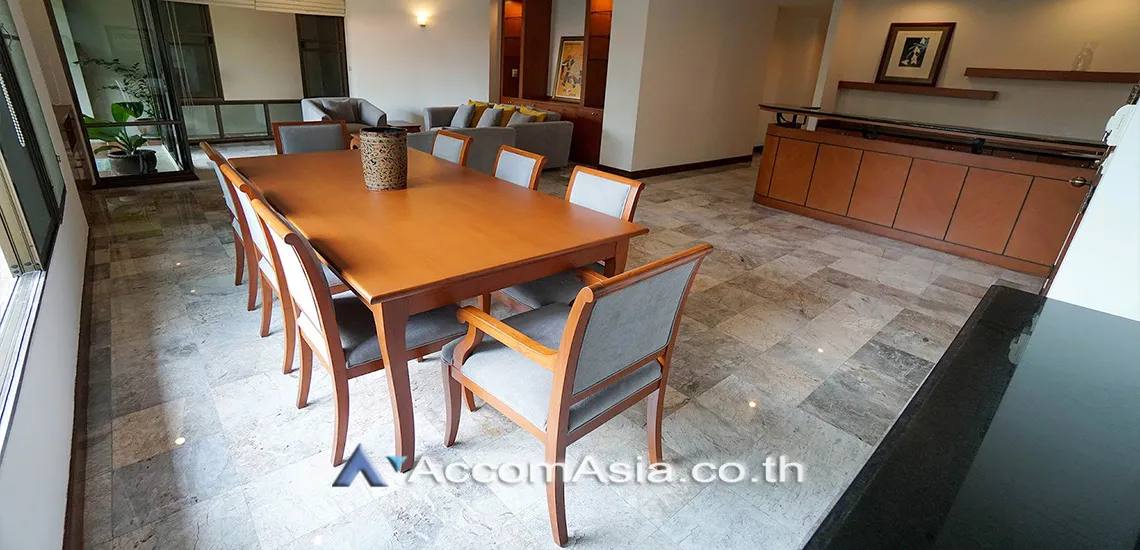 unit 3 Bedrooms  Apartment For Rent in Sukhumvit, Bangkok  near BTS Phrom Phong (13002395)
