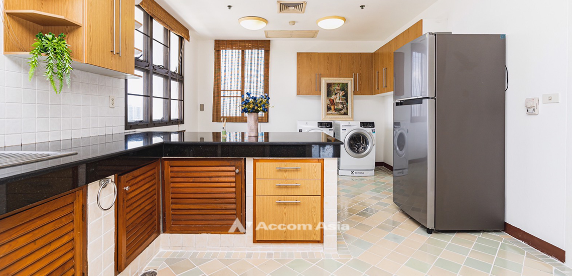 10  4 br Apartment for rent and sale in Sathorn ,Bangkok BRT Thanon Chan at Spacious Residence Situated on Chan Road 1001103