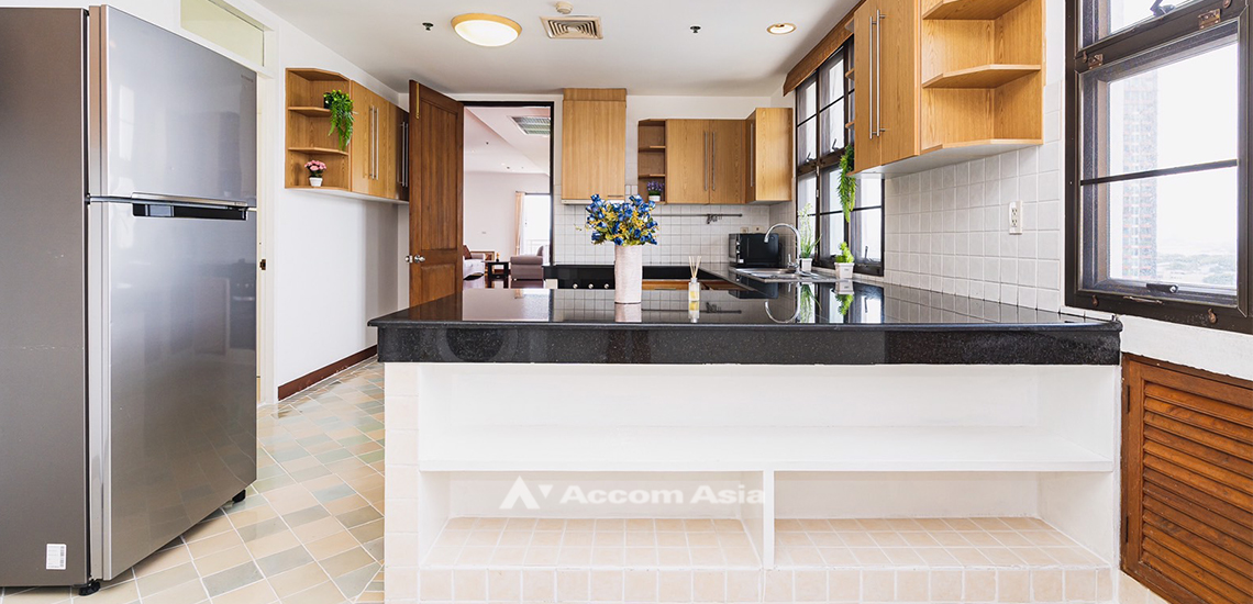 9  4 br Apartment for rent and sale in Sathorn ,Bangkok BRT Thanon Chan at Spacious Residence Situated on Chan Road 1001103