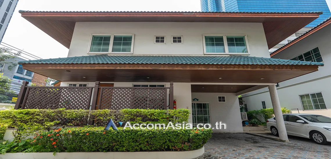  1  4 br House for rent and sale in Sukhumvit ,Bangkok BTS Ekkamai at House in Compound 40119