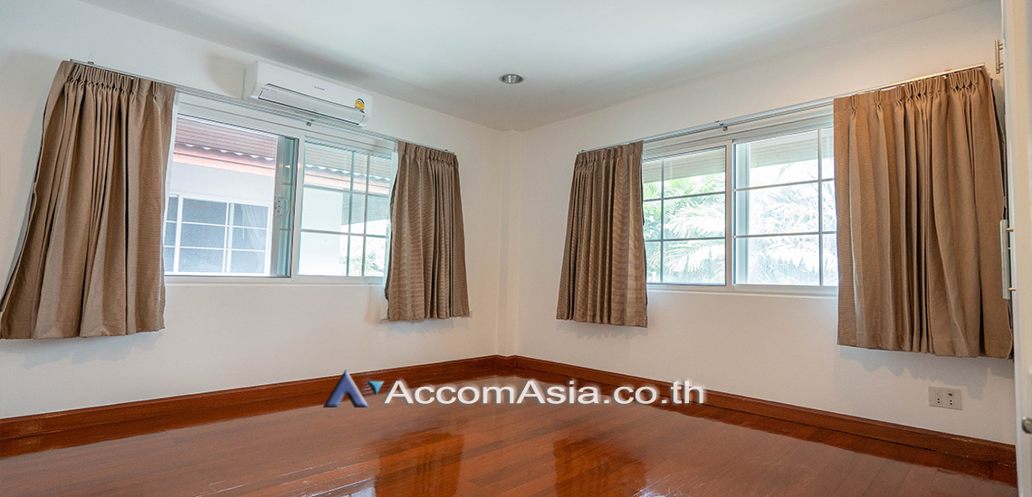9  4 br House For Rent in Sukhumvit ,Bangkok BTS Ekkamai at House in Compound 40119