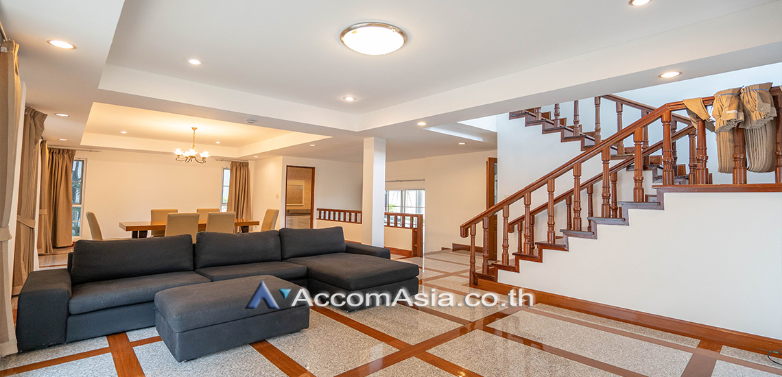 4  4 br House For Rent in Sukhumvit ,Bangkok BTS Ekkamai at House in Compound 40119