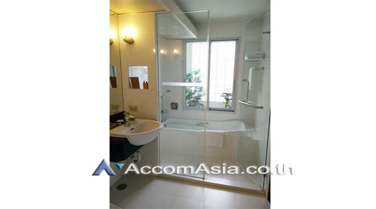 5  1 br Apartment For Rent in Silom ,Bangkok BTS Sala Daeng at Brand New Service Apartment 13002452