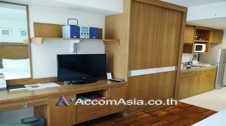 unit 1 Bedroom  Apartment For Rent in Silom, Bangkok  near BTS Sala Daeng - MRT Silom (13002454)
