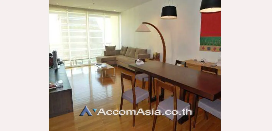 unit 3 Bedrooms  Condominium For Rent in Silom, Bangkok  near MRT Silom - BTS Sala Daeng (13002471)