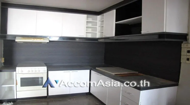 unit 2 Bedrooms  Condominium For Rent in Sukhumvit, Bangkok  near BTS Nana (13002506)