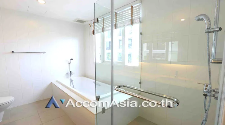 unit 3 Bedrooms  Apartment For Rent & Sale in Sukhumvit, Bangkok  near BTS Phrom Phong (13002531)