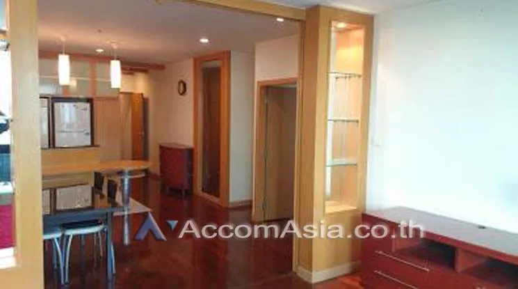 unit 1 Bedroom  Condominium For Rent & Sale in Ploenchit, Bangkok  near BTS Chitlom (13002556)