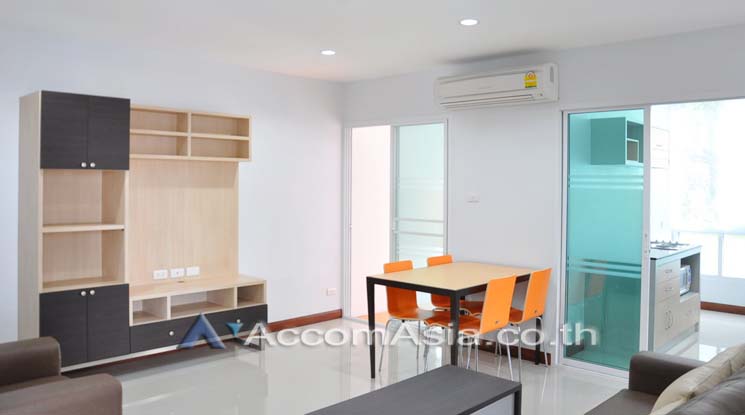  2  2 br Apartment For Rent in Sukhumvit ,Bangkok BTS Ekkamai at Low Rised Building 13002625