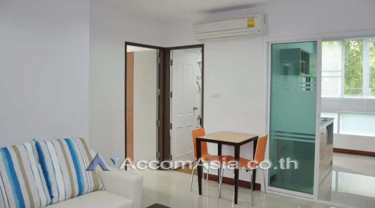 unit 1 Bedroom  Apartment For Rent in Sukhumvit, Bangkok  near BTS Ekkamai (13002627)
