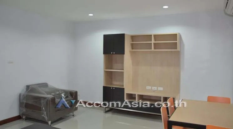  1  2 br Apartment For Rent in Sukhumvit ,Bangkok BTS Ekkamai at Low Rised Building 13002629
