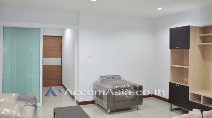  1  2 br Apartment For Rent in Sukhumvit ,Bangkok BTS Ekkamai at Low Rised Building 13002630