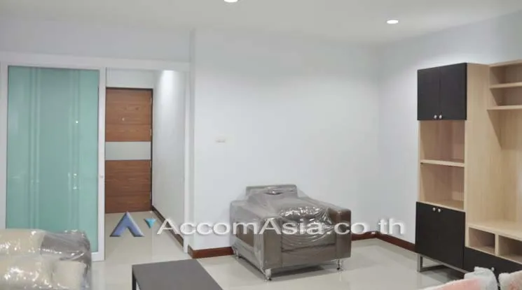unit 2 Bedrooms  Apartment For Rent in Sukhumvit, Bangkok  near BTS Ekkamai (13002630)