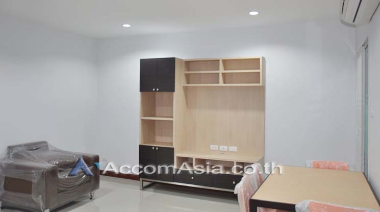 5  2 br Apartment For Rent in Sukhumvit ,Bangkok BTS Ekkamai at Low Rised Building 13002630