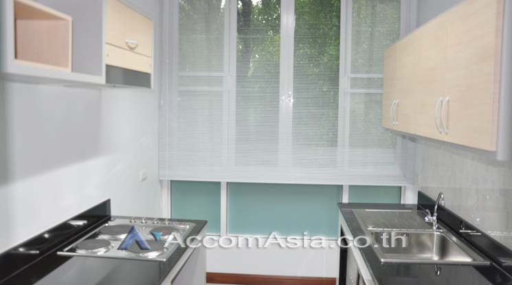 6  2 br Apartment For Rent in Sukhumvit ,Bangkok BTS Ekkamai at Low Rised Building 13002630
