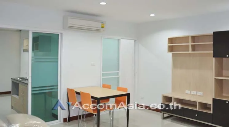unit 2 Bedrooms  Apartment For Rent in Sukhumvit, Bangkok  near BTS Ekkamai (13002633)