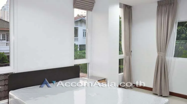 7  2 br Apartment For Rent in Sukhumvit ,Bangkok BTS Ekkamai at Low Rised Building 13002633