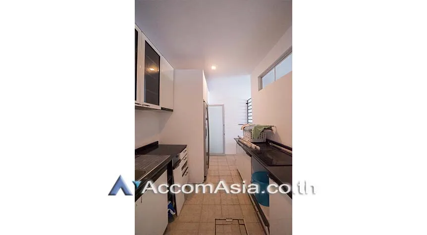 24  3 br House For Rent in Ploenchit ,Bangkok BTS Ploenchit 13002670
