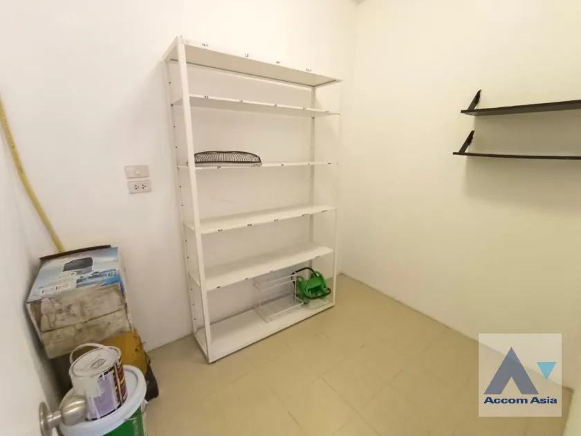 24  3 br House for rent and sale in New Phetchaburi ,Bangkok ARL Ramkhamhaeng AA10032