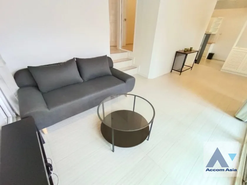 22  3 br House for rent and sale in New Phetchaburi ,Bangkok ARL Ramkhamhaeng AA10032