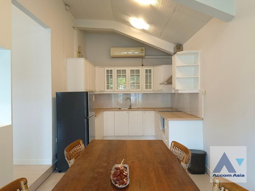 7  3 br House for rent and sale in New Phetchaburi ,Bangkok ARL Ramkhamhaeng AA10032