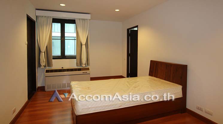 5  3 br Apartment for rent and sale in Ploenchit ,Bangkok BTS Ploenchit - MRT Lumphini at Low rised Apartment in Ruamrudee AA10036