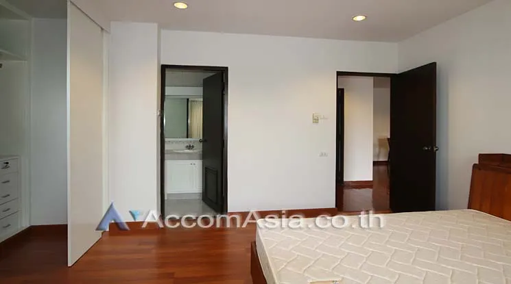 8  3 br Apartment for rent and sale in Ploenchit ,Bangkok BTS Ploenchit - MRT Lumphini at Low rised Apartment in Ruamrudee AA10036