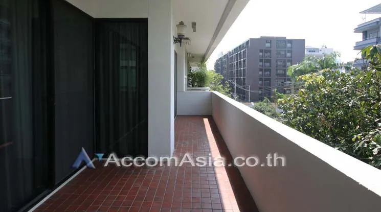 9  3 br Apartment for rent and sale in Ploenchit ,Bangkok BTS Ploenchit - MRT Lumphini at Low rised Apartment in Ruamrudee AA10036