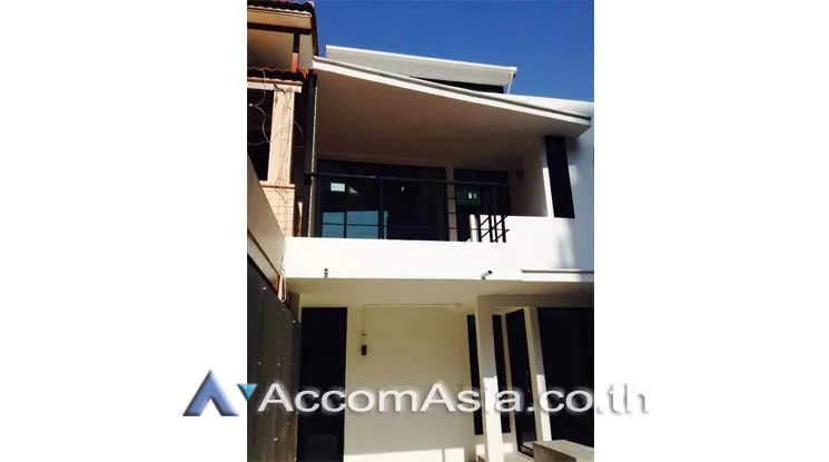  1  4 br Townhouse for rent and sale in Sathorn ,Bangkok MRT Lumphini AA10091