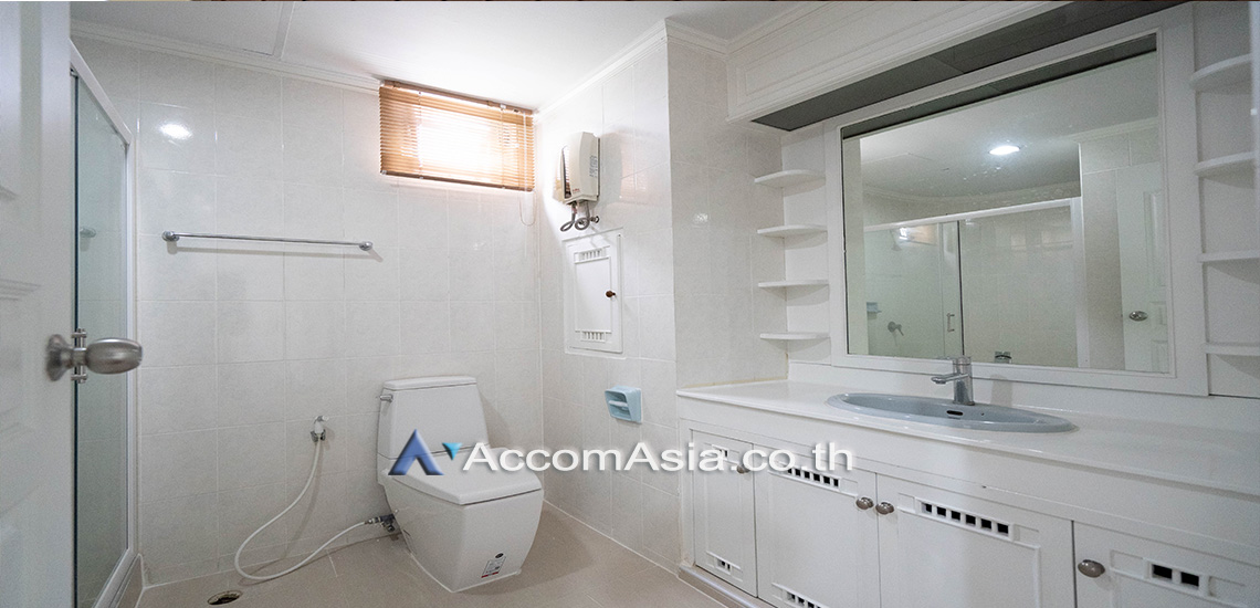 8  3 br Apartment For Rent in Sukhumvit ,Bangkok BTS Phrom Phong at Pet friendly - High rise Apartment in Phrom Phong AA10096