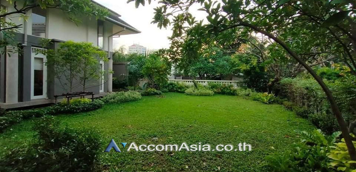 15  3 br House For Rent in Sukhumvit ,Bangkok MRT Sukhumvit - BTS Asok at House in Compound AA10114