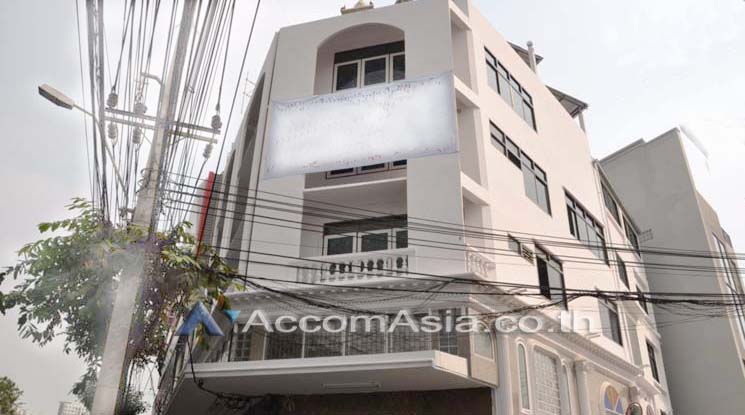  2  Shophouse For Sale in Sukhumvit ,Bangkok MRT Khlong Toei AA10136
