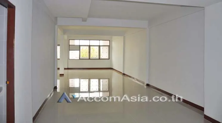 9  Shophouse For Sale in Sukhumvit ,Bangkok MRT Khlong Toei AA10136