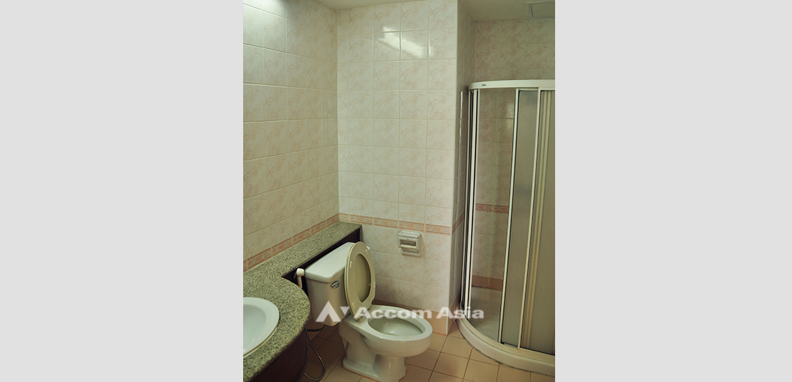 11  2 br Condominium For Rent in Sathorn ,Bangkok BTS Sala Daeng - MRT Lumphini at Sathorn Gardens AA10190