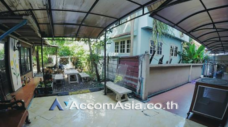  2  20 br House For Rent in Sukhumvit ,Bangkok BTS On Nut AA10211