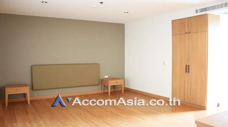 8  3 br Apartment For Rent in Sukhumvit ,Bangkok BTS Ekkamai at High-Rise Living with a Large Balcony Apartment in Ekkamai 10253