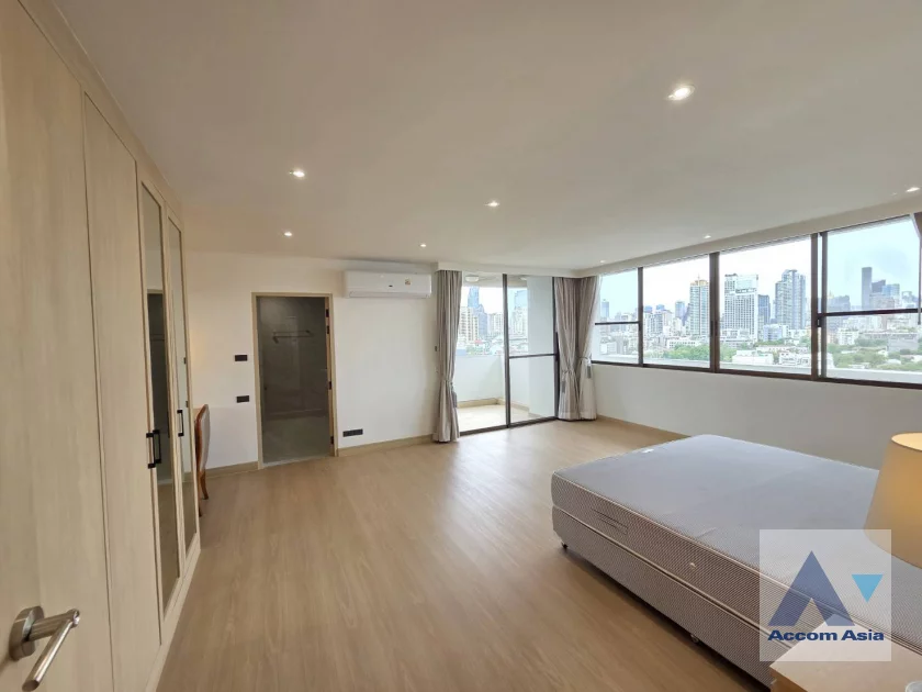 9  3 br Apartment For Rent in Sukhumvit ,Bangkok BTS Thong Lo at Perfect For A Big Family AA10265