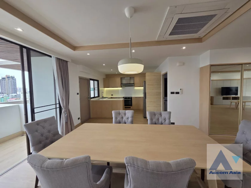 4  3 br Apartment For Rent in Sukhumvit ,Bangkok BTS Thong Lo at Perfect For A Big Family AA10265