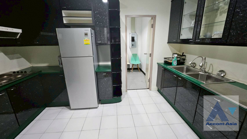 7  2 br Condominium For Rent in Ploenchit ,Bangkok BTS Chitlom at New House AA10332