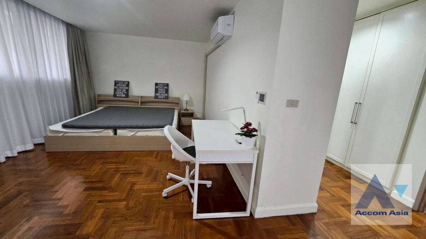 9  2 br Condominium For Rent in Ploenchit ,Bangkok BTS Chitlom at New House AA10332