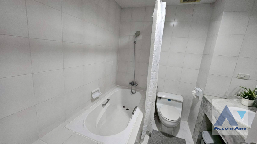 12  2 br Condominium For Rent in Ploenchit ,Bangkok BTS Chitlom at New House AA10332